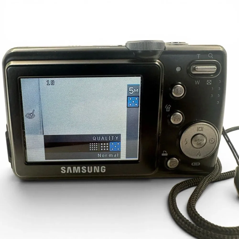 Samsung S85 8.2MP 5X Optical Zoom Digital Camera Black 2.5 LCD TESTED WORKS